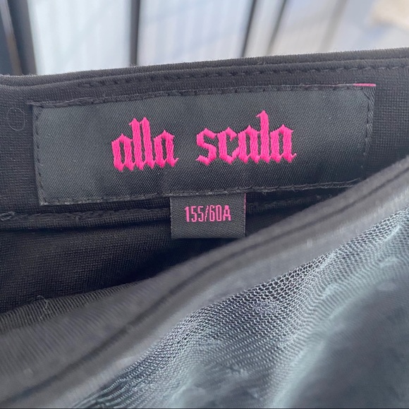 NWOT Asymmetrical Lace Polka Dot Black Mini Skirt - Picture 3 of 4